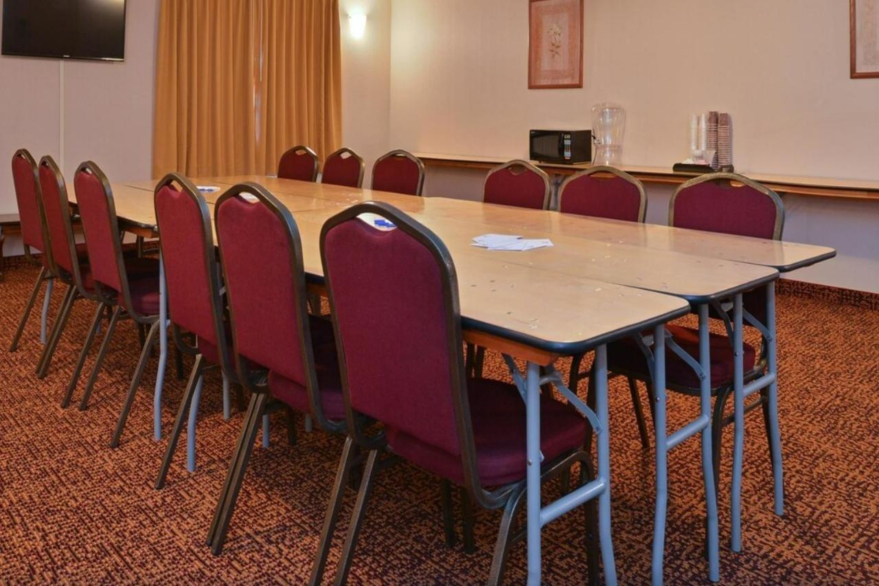 Americas Best Value Inn Westmorland Buitenkant foto