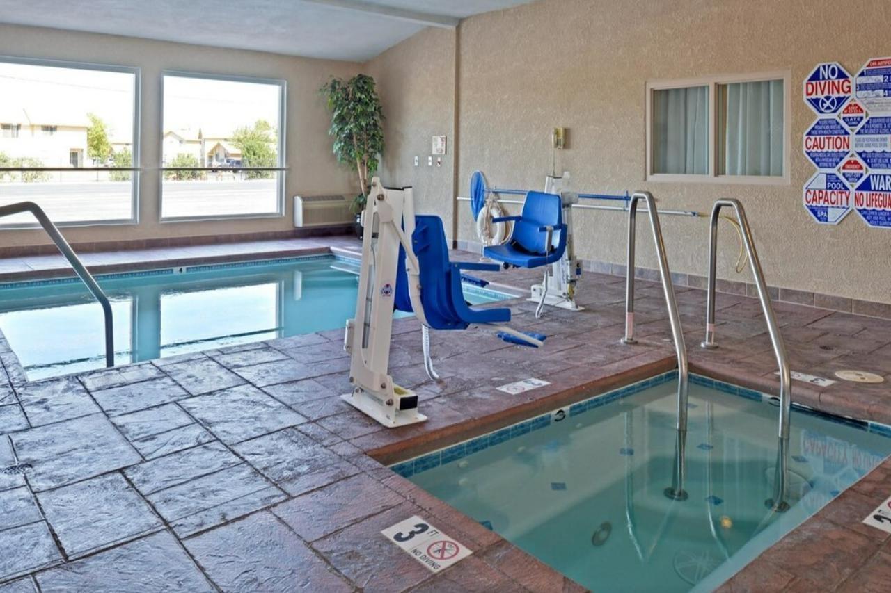Americas Best Value Inn Westmorland Buitenkant foto