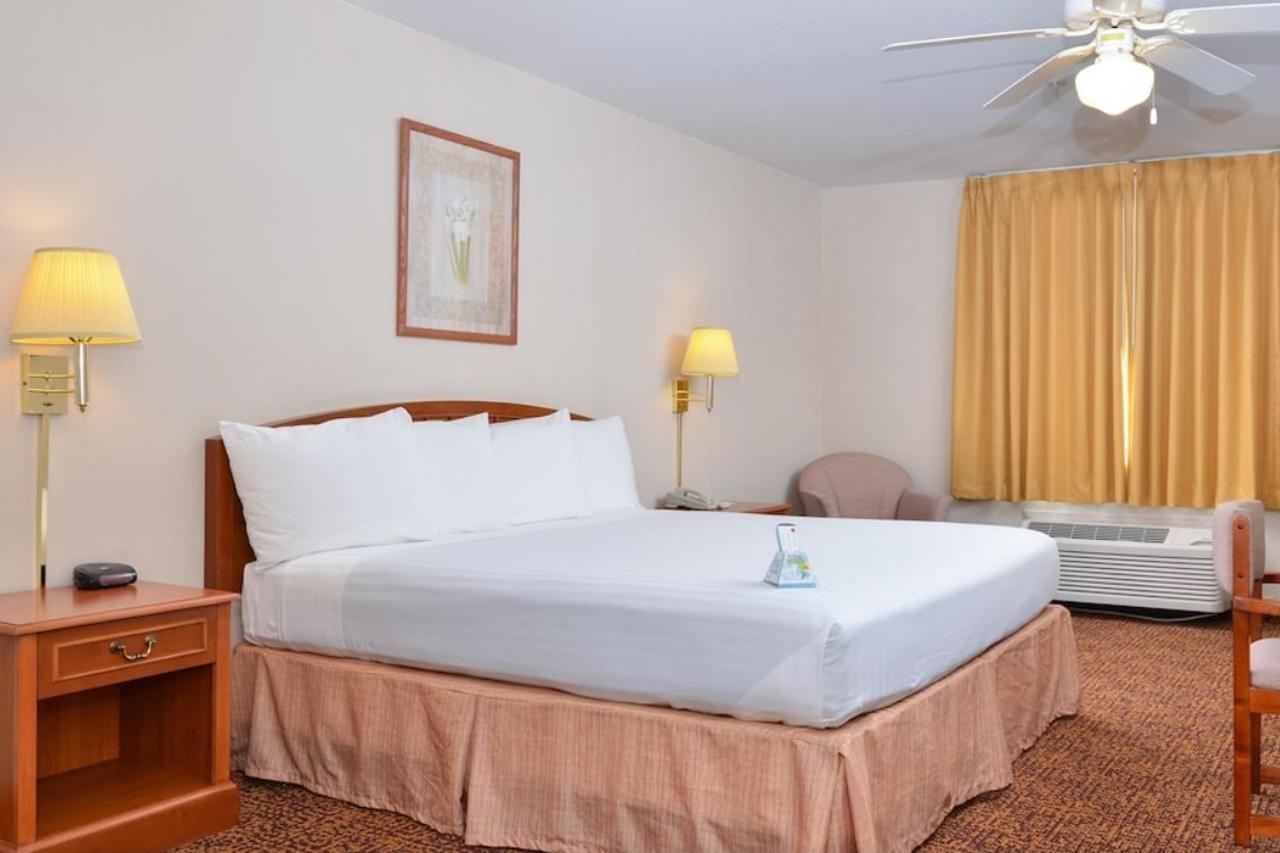 Americas Best Value Inn Westmorland Buitenkant foto