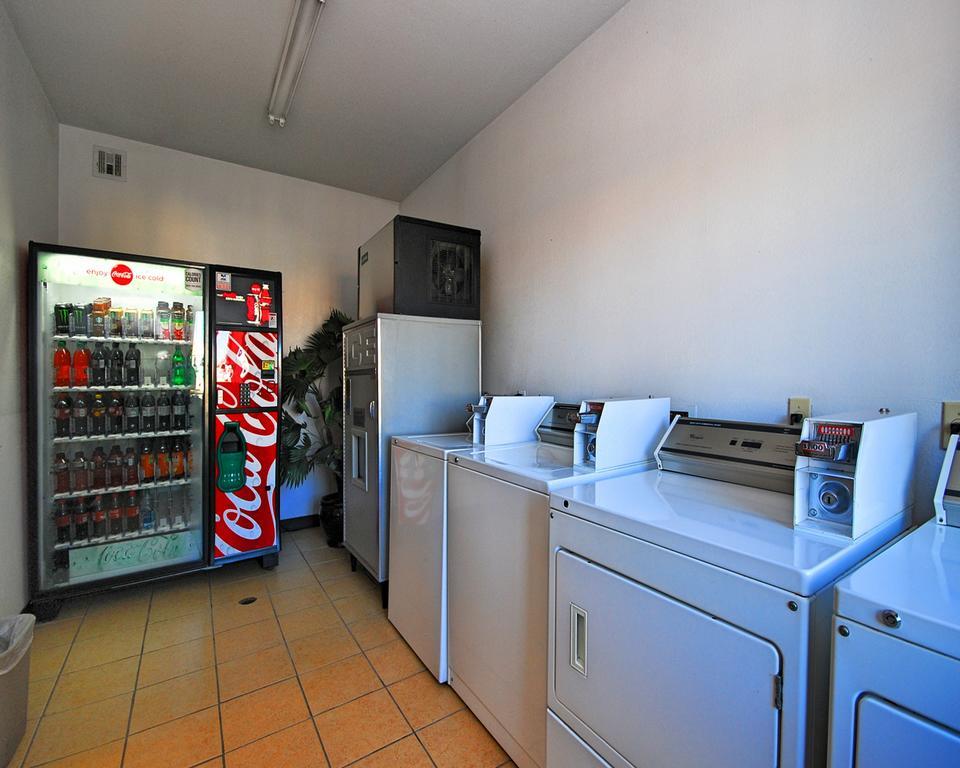 Americas Best Value Inn Westmorland Buitenkant foto