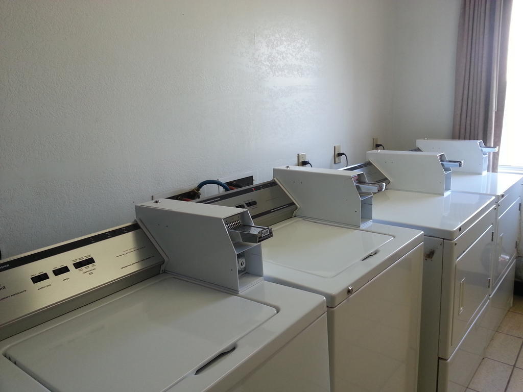 Americas Best Value Inn Westmorland Buitenkant foto